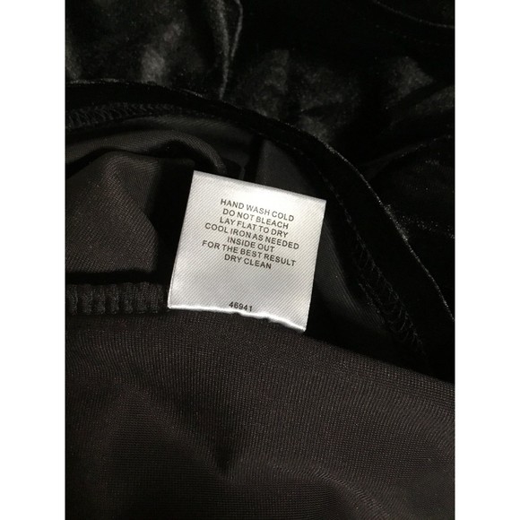 Romeo Juliet Couture Off Shoulder Black Velvet Like Mini Dress Size Small NWT - Picture 8 of 8